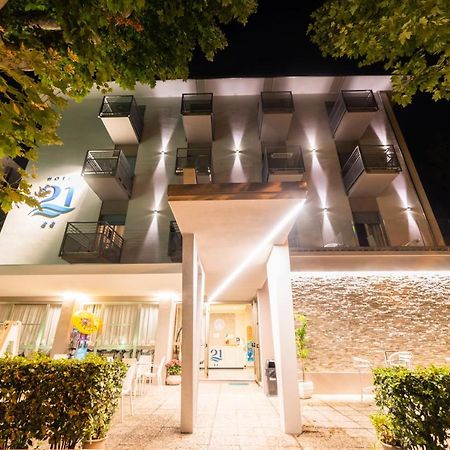 Hotel 21 Riccione Esterno foto