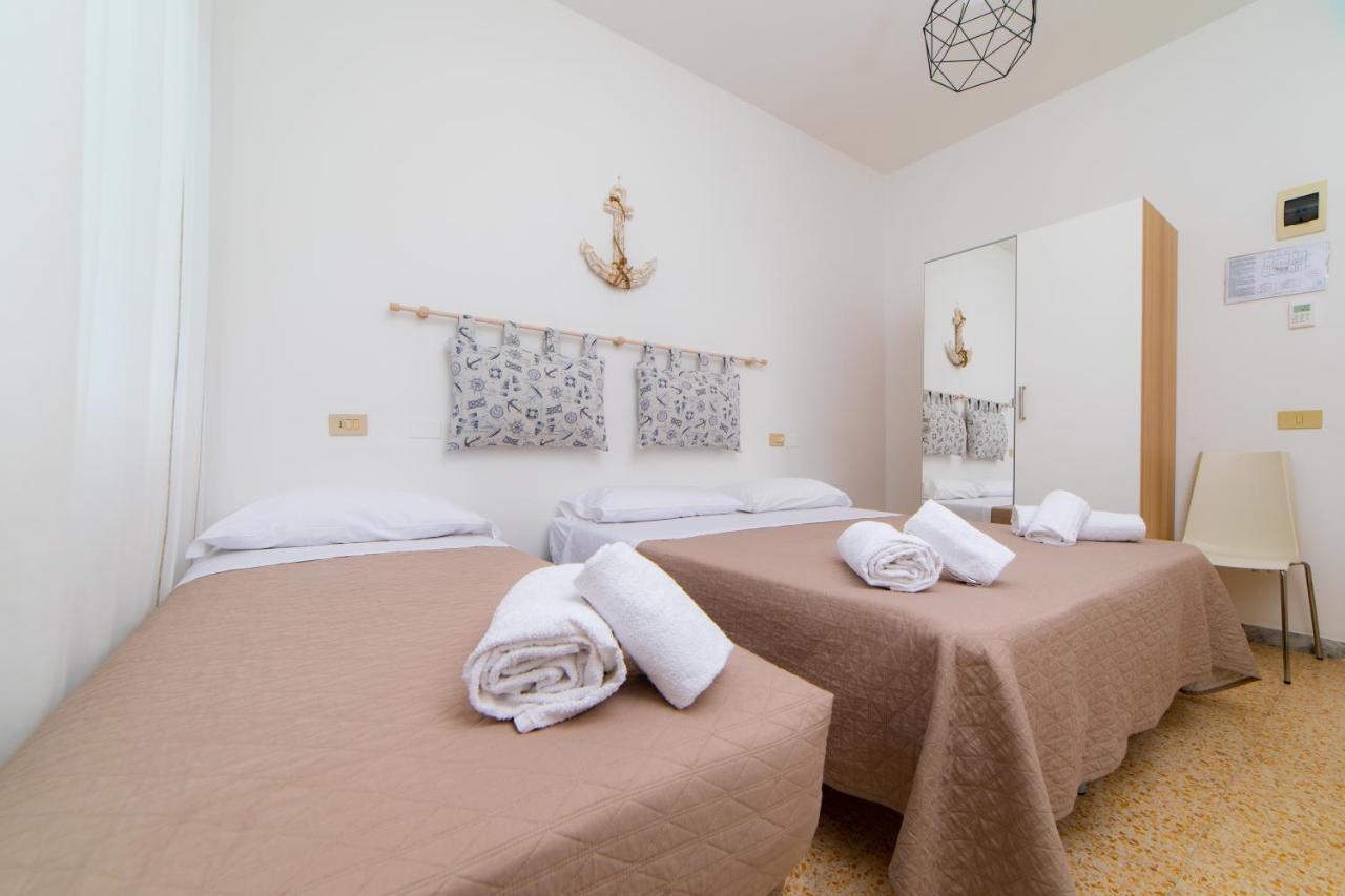 Hotel 21 Riccione Esterno foto